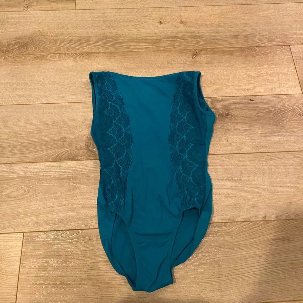 Boat neck Suffolk Leotard